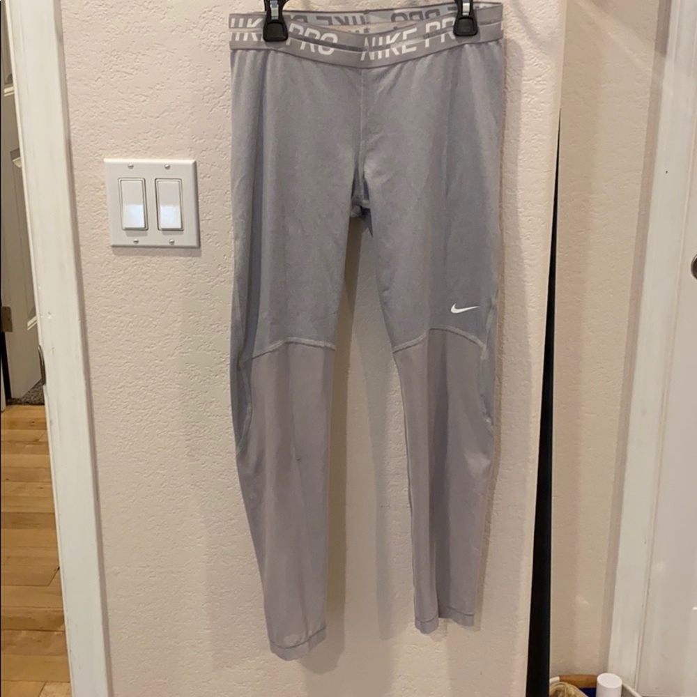 Nike Dri-Fit Pro fit cropped leggings size S